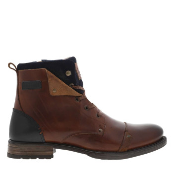 Bottines en cuir marron fourrées avec empiècements foncées, lacets tressés marrons et fermeture zippée