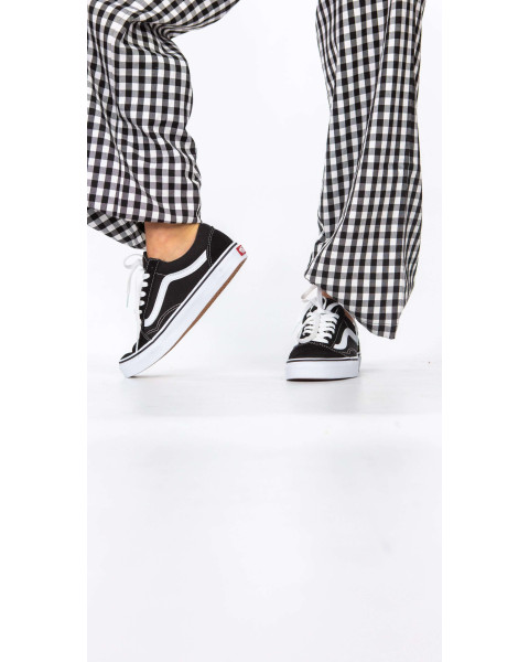 Baskets basses en cuir noir...