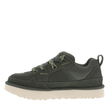 Sneakers kakis en daim larges à semelle plate et à lacets plats