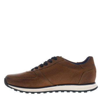 Sneakers en cuir marron avec semelle crantée et fermeture à lacets
