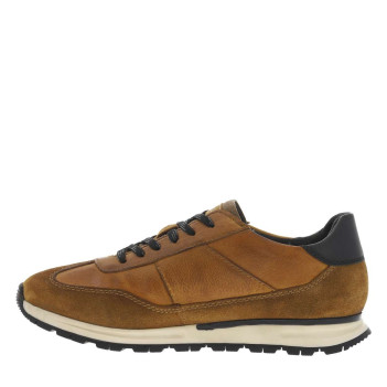 Sneakers en cuir cognac à talon plat avec lacets bicolores et logos de la marque