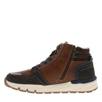 Baskets cognac à talon plat avec des lacets et un zip latéral