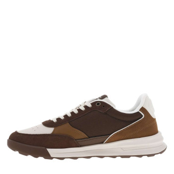 Baskets running en cuir marron à talon plat et à lacets plats et marque