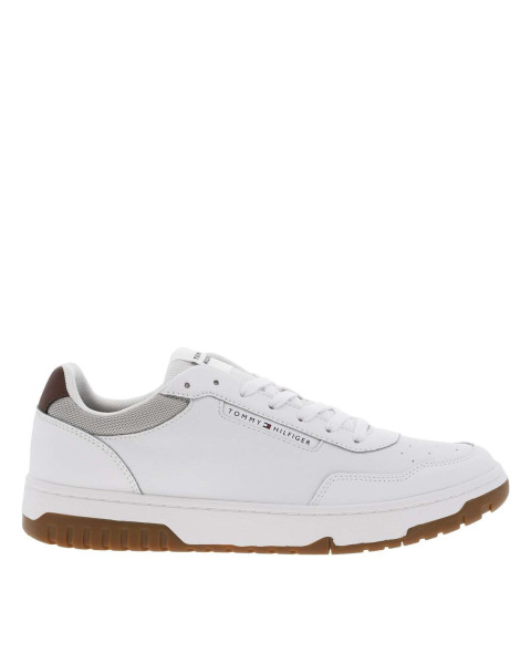 Tennis en cuir gris à talon...