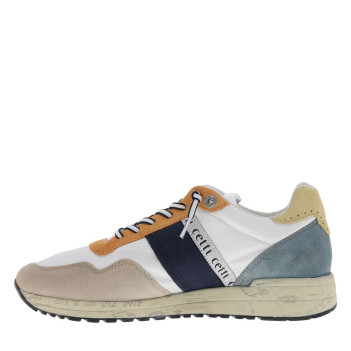 Baskets running en cuir multicolores avec des motifs sur la semelle