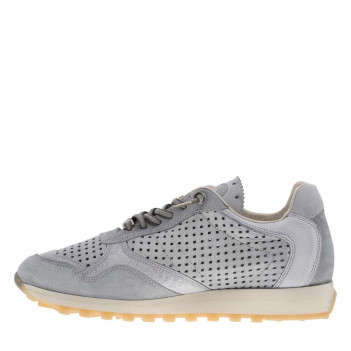 Baskets running en cuir grises à semelle à talon plat avec des lacets ronds