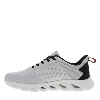Sneakers blanches avec un talon plat et un logo embossé sur le côté