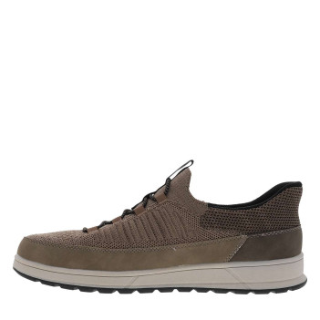 Sneakers cognac avec le nom de la marque sur le côté et des lacets élastiqués