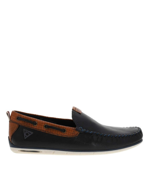 Mocassins à talon plat...