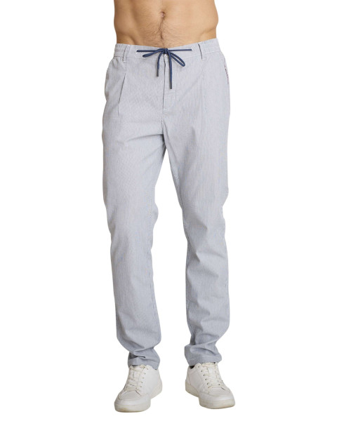 Pantalon chino en coton...