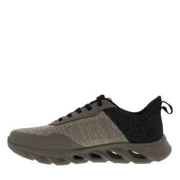 Sneakers kaki avec un talon plat et un logo embossé sur le côté