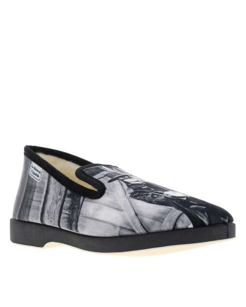Pantoufles noires à talon...